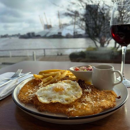 Radisson Blu Hotel, London Canary Wharf East Dış mekan fotoğraf