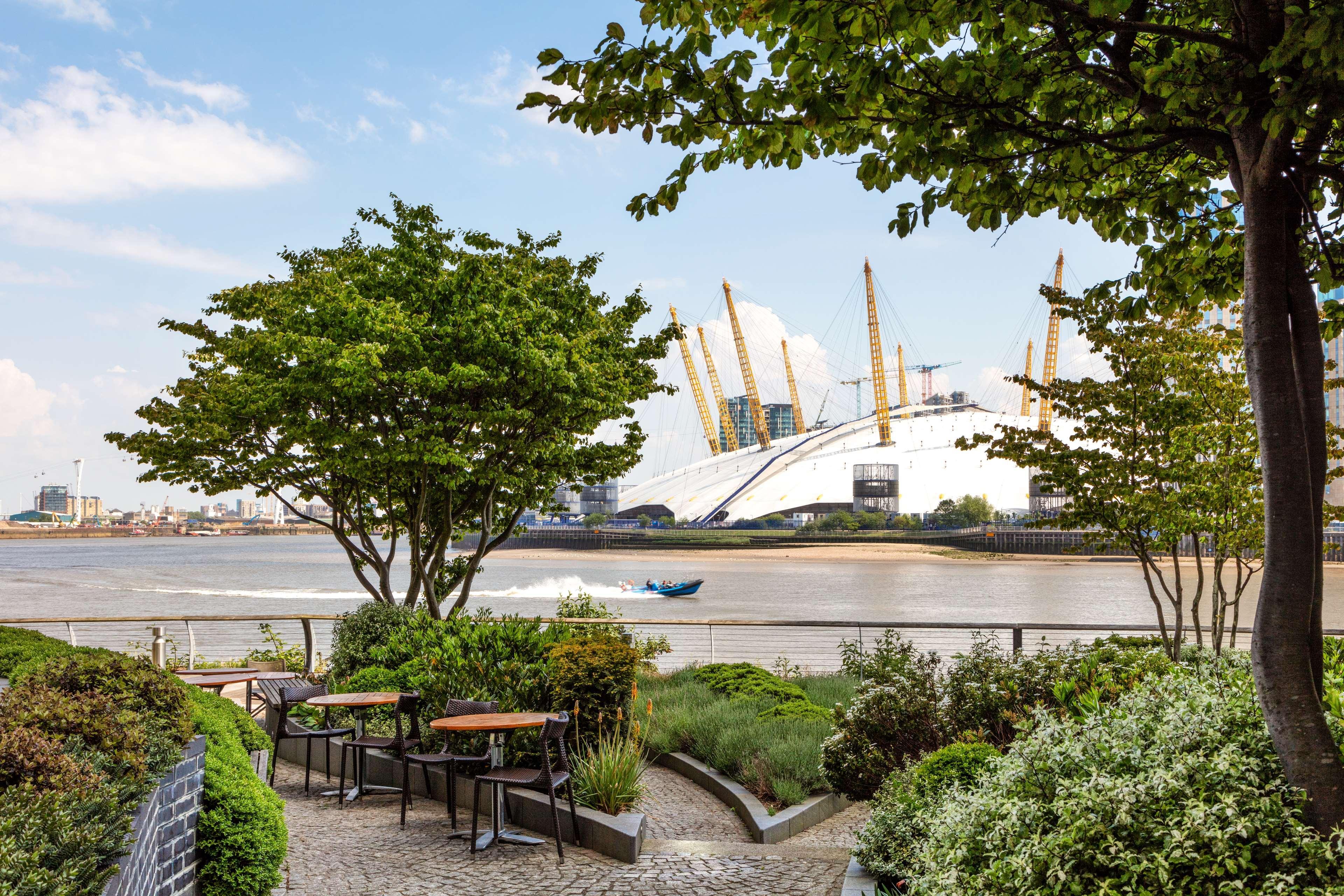 Radisson Blu Hotel, London Canary Wharf East Dış mekan fotoğraf