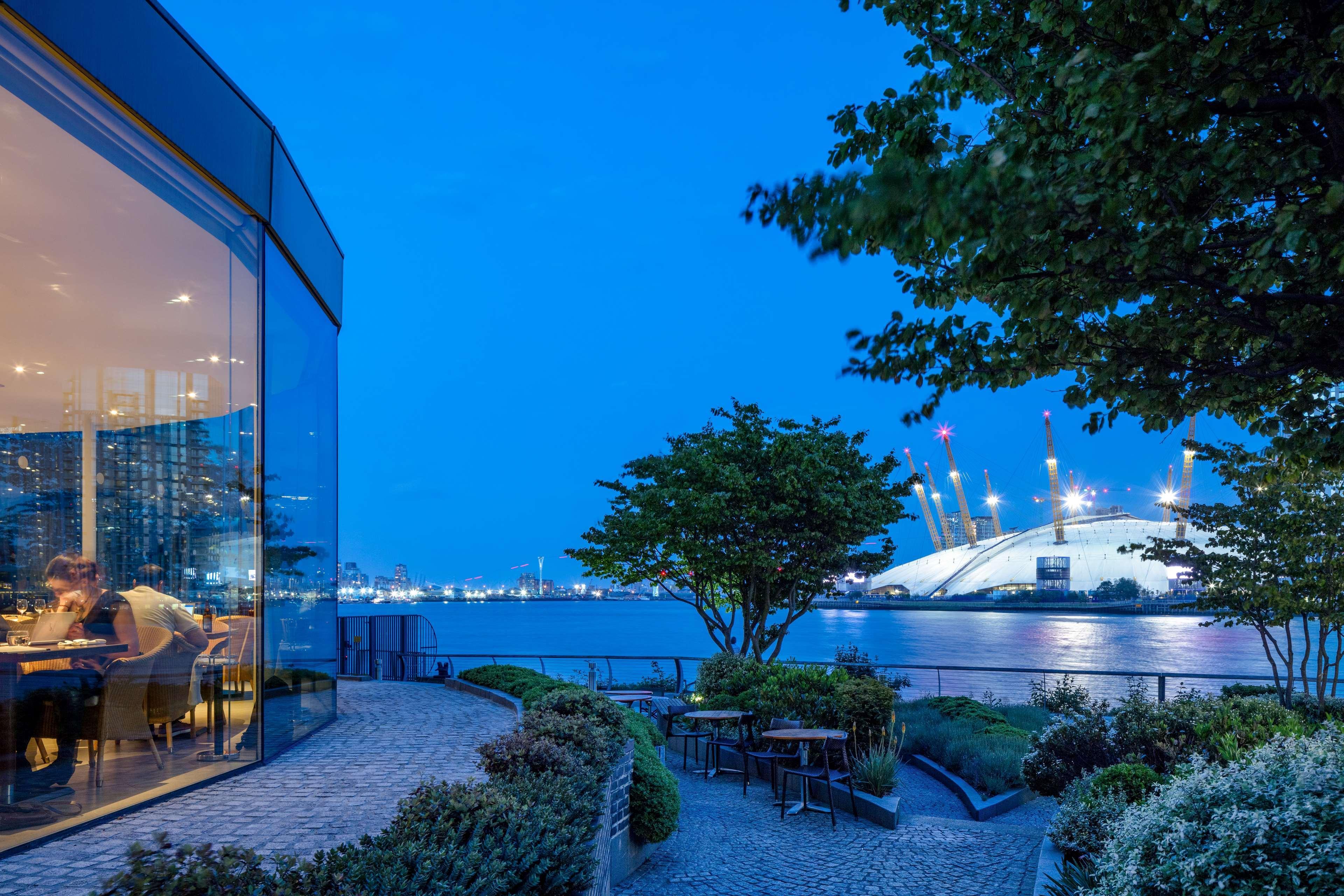 Radisson Blu Hotel, London Canary Wharf East Dış mekan fotoğraf
