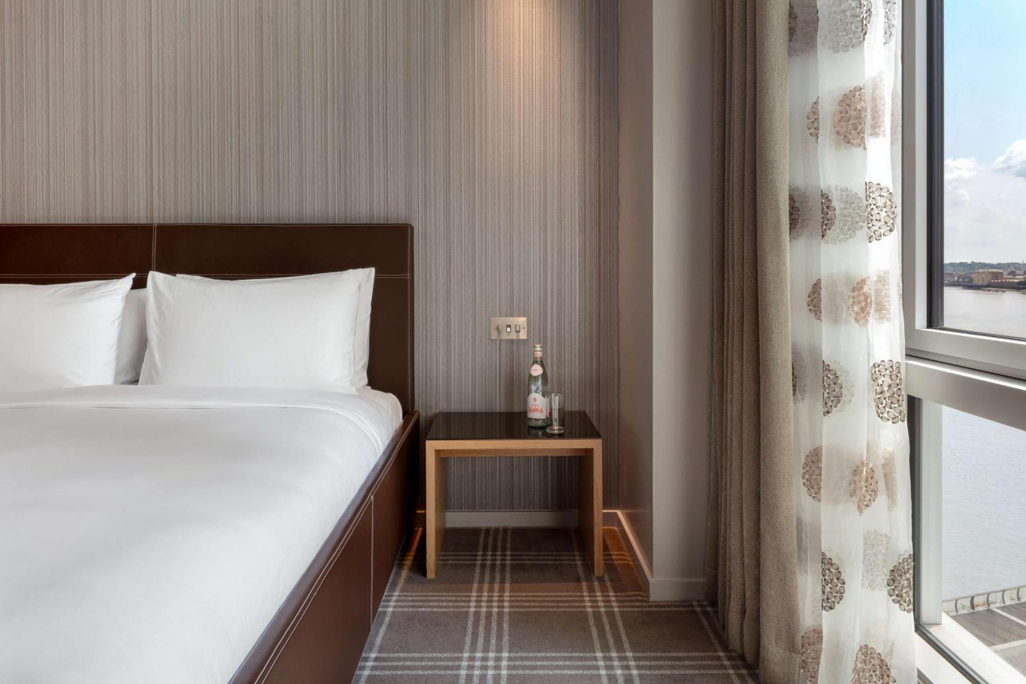 Radisson Blu Hotel, London Canary Wharf East Dış mekan fotoğraf